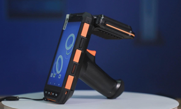 便攜式UHF RFID手持終端,為數字化倉儲管理持續提效