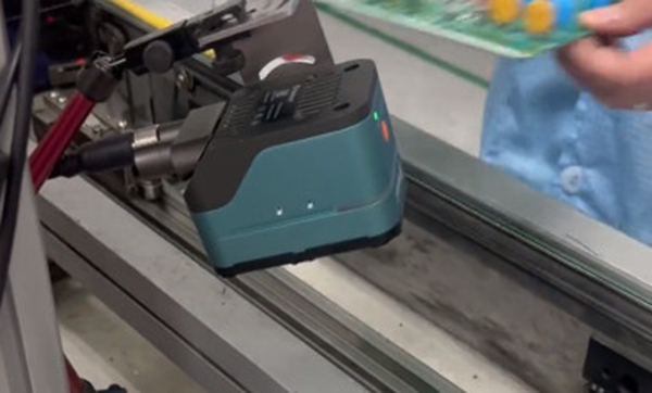 支持RS485通訊協(xié)議的固定式工業(yè)讀碼器